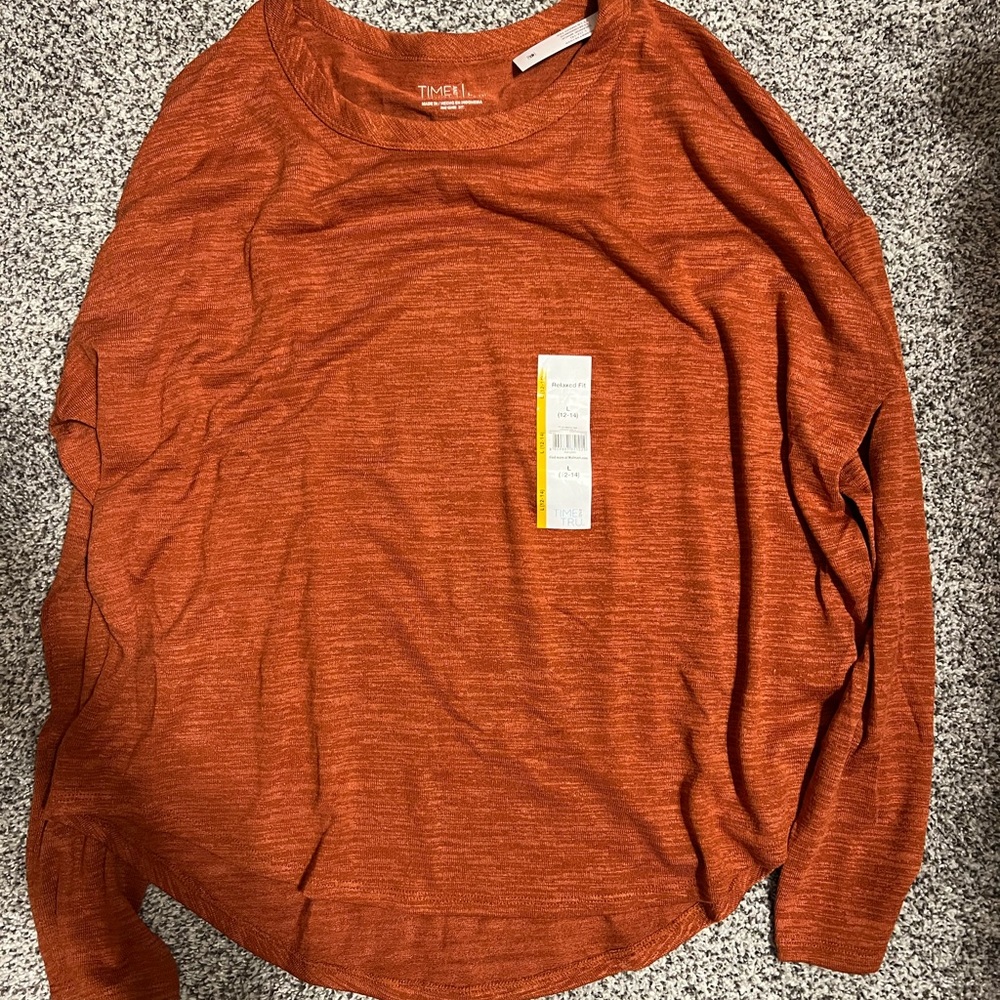 2 brand new women’s large long sleeve shirts